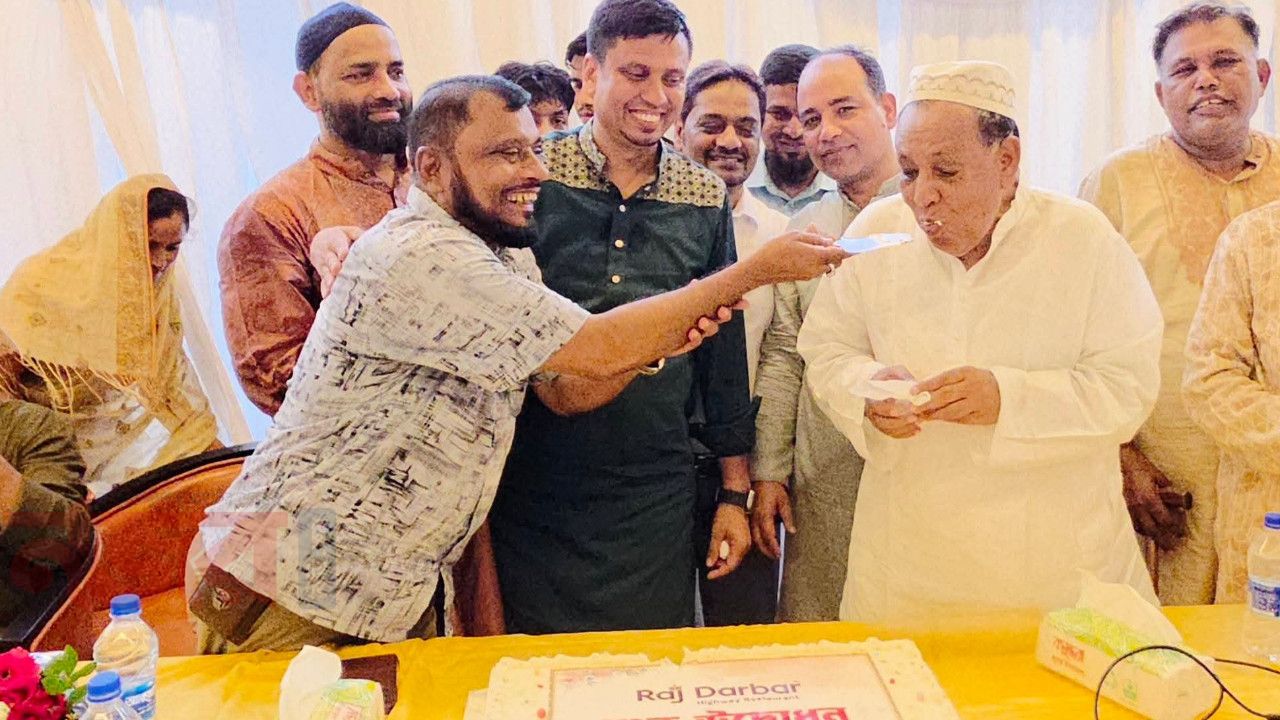মুকসুদপুরে “রাজ দরবার হাইওয়ে রেস্টুরেন্ট” এর যাত্রা শুরু