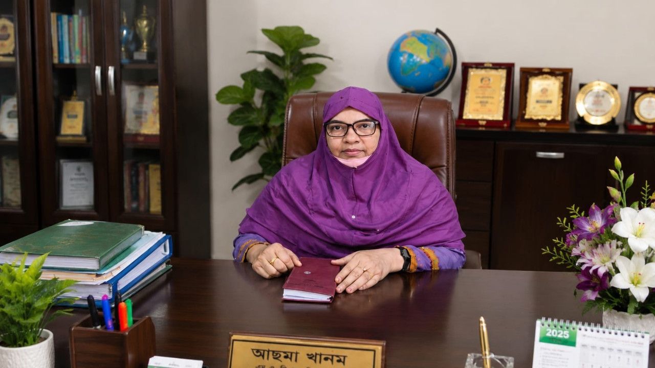 জেলার সেরা প্রধান শিক্ষক আছমা খানম