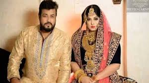 ‘কন্ট্রাক্ট ম্যারেজ’ নিয়ে বিতর্ক, ওমর সানি-মৌসুমীর তীব্র প্রতিবাদ