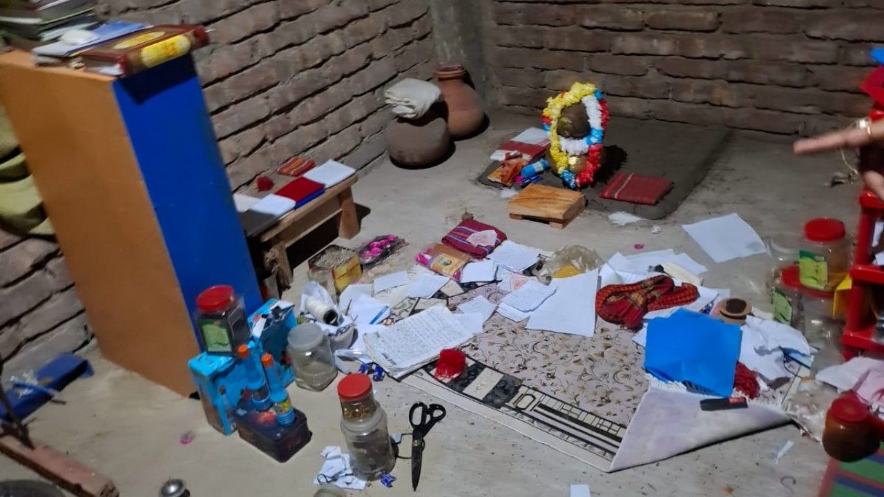 প্রশাসনের অভিযানে মুকসুদপুরে কথিত কবিরাজের চিকিৎসা কার্যক্রম বন্ধ