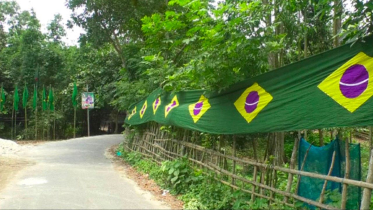 কাশিয়ানীতে ফুটবল উন্মাদনা