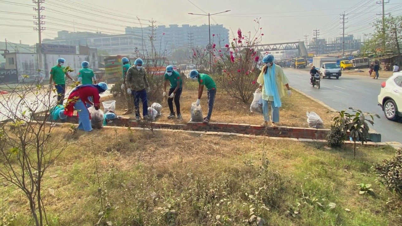 বাসযোগ্য সাভার গড়ার প্রত্যয়: বিডি ক্লিনের ‘স্বচ্ছ সাভার অভিযান’ অনুষ্ঠিত