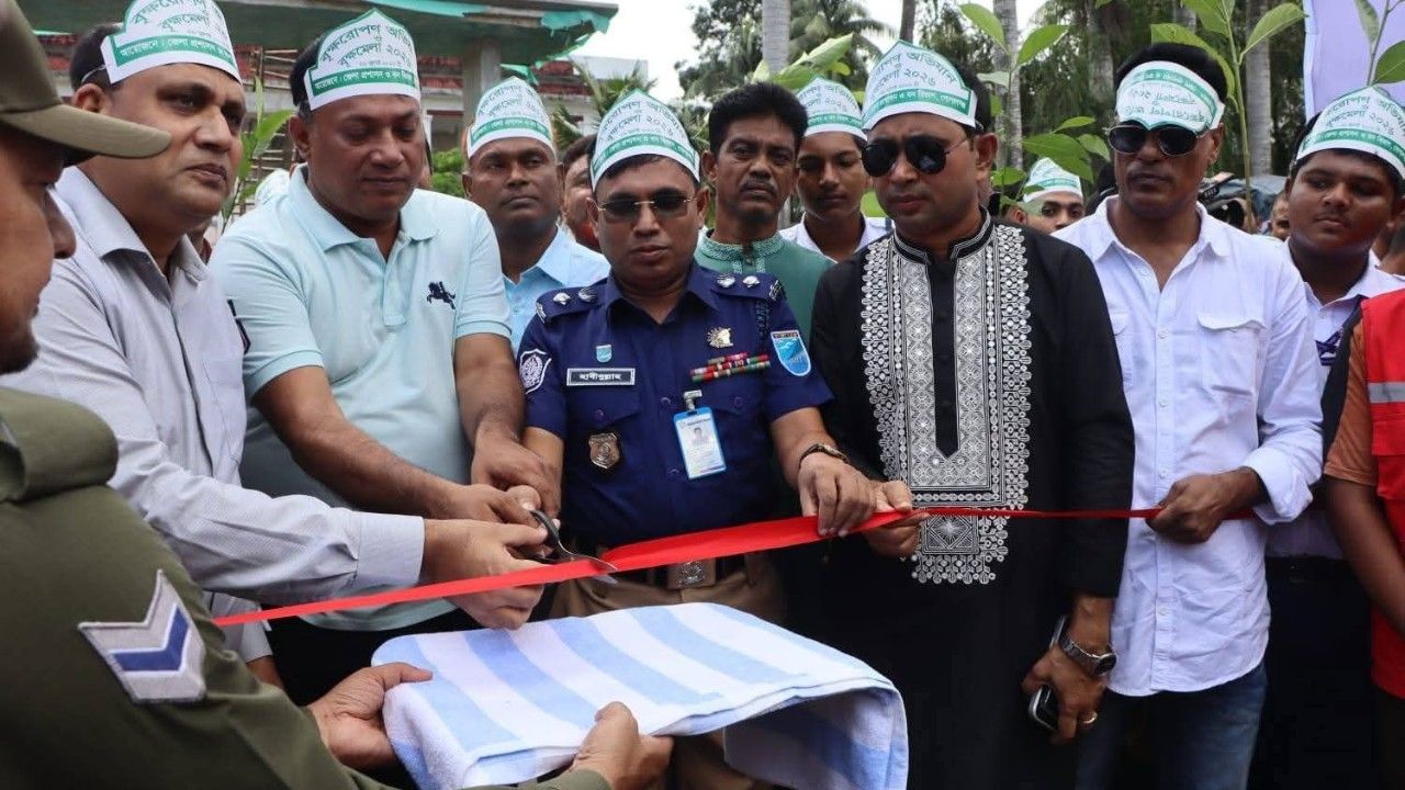 গোপালগঞ্জে বৃক্ষরোপণ অভিযান ও বৃক্ষমেলা-২০২৬ উদ্বোধন