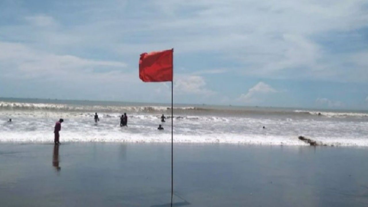 সাগরে লঘুচাপ: ৪ সমুদ্রবন্দরে ৩ নম্বর সতর্ক সংকেত