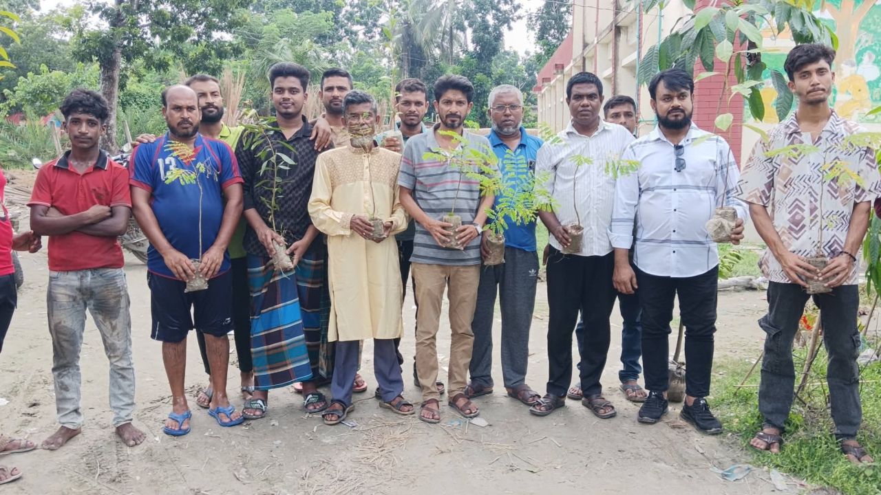 নড়াইল সদর যুবদলের বৃক্ষরোপণ কর্মসূচির উদ্বোধন